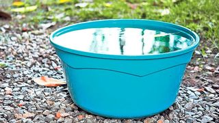 Fără apă caldă și căldură dar plini de nervi. Bucureștenii au promis un protest cu ligheane &icirc;n fața primăriei