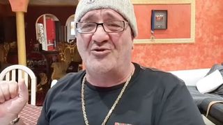 Nelson Mondialu aruncă bomba: &bdquo;Auzi Livian să-l primesc acasă cu moldoveanca?! Mai bine iau acasă una de la casa de copii. Iau pentru Livian o fată faină de la casa de copii!&rdquo;