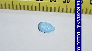 Mașină burdușită cu droguri, depistată de polițiștii din Arad