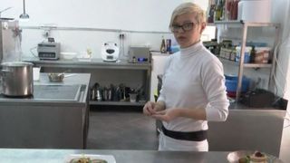 VIDEO | NEAM UNIT. M&acirc;ncarea fină, afacere de succes pentru Lavinia Maier