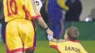 Gică Hagi: &bdquo;Ca tată sunt exigent! Nu fac cadouri soției&rdquo;