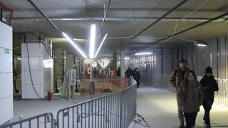 Metrorex: &bdquo;Trenul deraiat &icirc;n ianuarie e și acum agățat pe pereți. Nu-l putem da jos&rdquo;