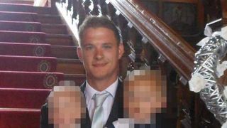 Moartea șocantă a unui profesor, tată a trei copii, după ce un elev l-a lovit cu scaunul în cap