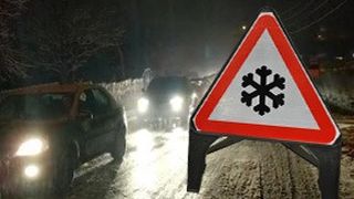 VIDEO | Zăpada și viscolul au făcut ravagii pe șosele. Ce se întâmplă cu vremea în zilele următoare și de Crăciun