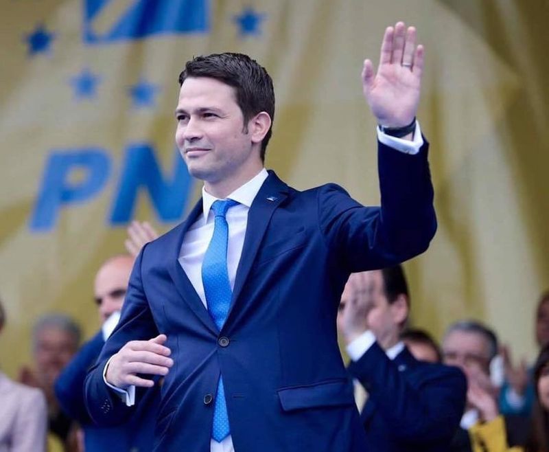 Vot final la Camera Deputaţilor - Supraacciza la carburanţi a fost eliminată/ Robert Sighiartău (PNL): Preţul carburanţilor se va ieftini la începutul lui 2020