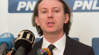 Averea ministrului Finanţelor: Trei terenuri, un apartament de 350 mp şi 350.000 lei &icirc;n cont