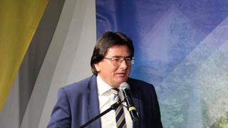 Nicolae Robu, trolat fin de lăutari cu experiență! Primarul Timișoarei are un război absurd cu maneliștii