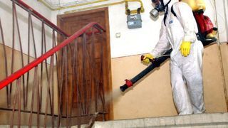 Suceava: Două persoane au ajuns la spital după o acţiune de deratizare &icirc;n blocul &icirc;n care locuiau