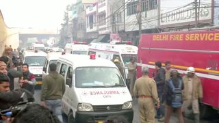 Incendiu la o fabrică din New Delhi: 43 de persoane au murit