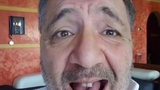 Nelson Mondialu, tatăl lui Livian de la Puterea dragostei, s-a filmat chiar în dormitorul său. Fabulos! Cum arată camera. Ce anunț important a făcut