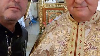 El e duhovnicul lui Cornel Galeş, pe care impresarul îl vizita pentru liniştea sa sufletească! Preotul Grigore Mazilescu va oficia slujba de înmormântare, aşa cum a făcut şi pentru Ileana Ciuculete!