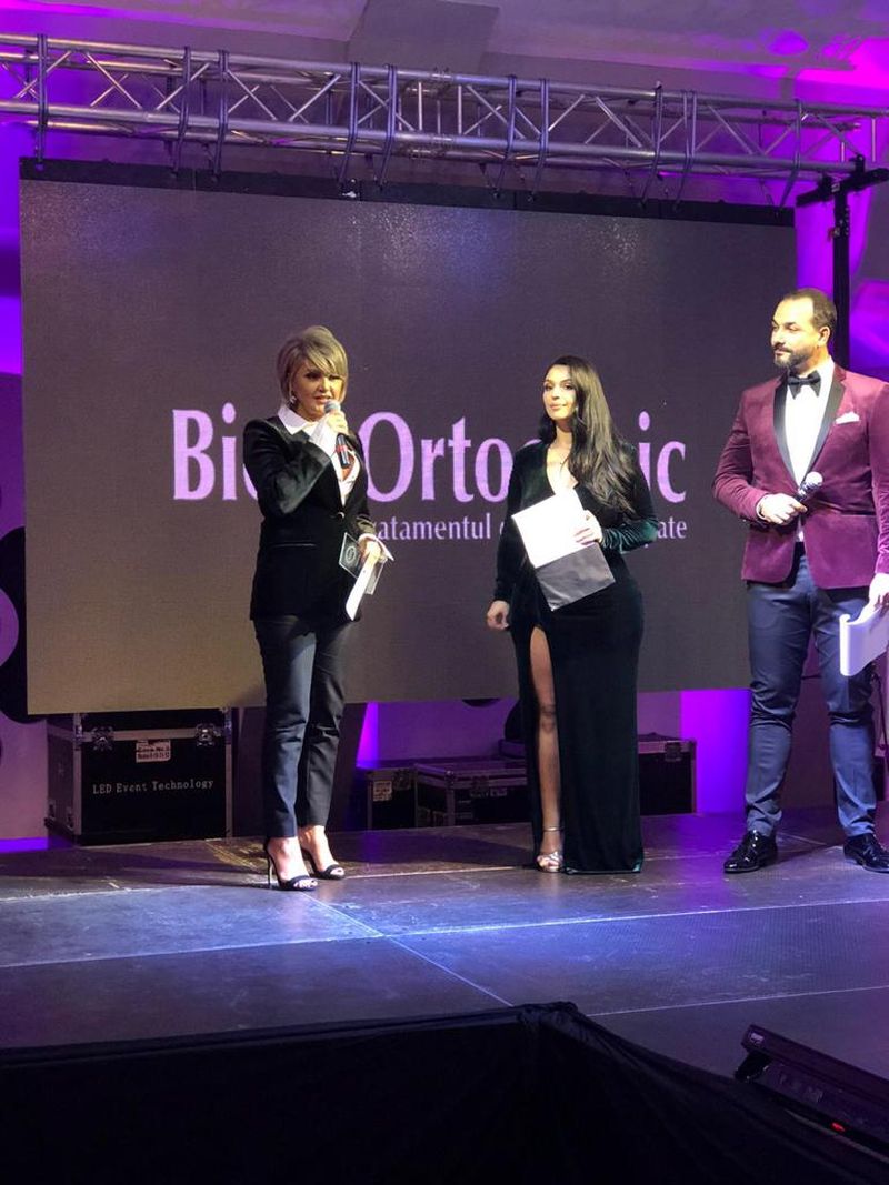 Silvia Ioniță, premiată pentru Excelență în Jurnalism, la Gala „Celebrity Awards Successful Women"