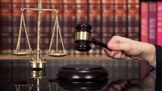 Cele opt persoane reţinute &icirc;n dosarul şpăgilor de DRDP Timişoara, puse sub control judiciar