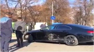 Unul dintre cei mai urmăriți vloggeri din Rom&acirc;nia a făcut accident la doar o lună de c&acirc;nd și-a luat permisul