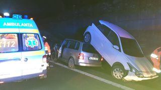 Accident de proporții pe Valea Oltului. Trafic blocat