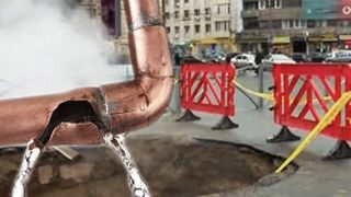 VIDEO | Țevile plesnesc, angajații Termoenergetica fac lucrări de mântuială