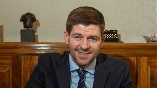 Steven Gerrard şi-a prelungit contractul cu Glasgow Rangers p&acirc;nă &icirc;n 2024