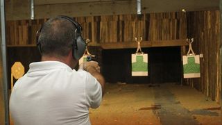 Constanța: bărbat în stare critică, după ce s-a împușcat în cap