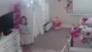 Copil, &icirc;n v&acirc;rstă de 8 ani, victima unui hacker numit &bdquo;Moș Crăciun&rdquo;