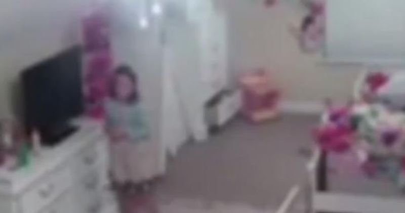 Copil, în vârstă de 8 ani, victima unui hacker numit „Moș Crăciun”