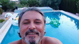 Aici a locuit Cornel Galeş în ultimul său an de viaţă! Impresarul a stat cu chirie într-un bloc cochet din centrul Valenciei! EXCLUSIV