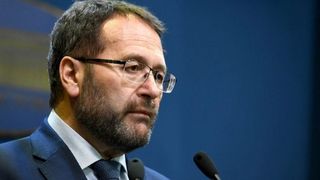 Consilierul decedat al Vioricăi Dăncilă era putred de bogat! La 48 de ani, Florin Ciocănealea avea aproape 300.000 de euro în conturi şi câştiga lunar 6.800 de euro!