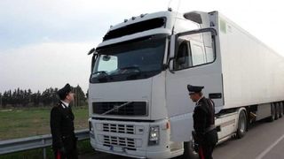 Amendă record pentru un șofer rom&acirc;n de TIR &icirc;n Franța