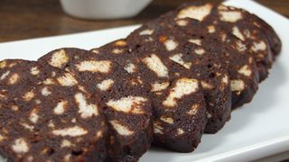 Salam de biscuiți. Rețeta tradițională a copilăriei