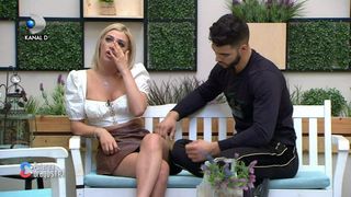 Denisa de la „Puterea Dragostei” criticată de fetele din casă că nu se desparte de Iancu: „Nu vreau să-l pierd!”