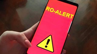 Mesaj RO-Alert transmis în Bucureşti pentru a avertiza asupra degajărilor mari de fum de la incendiul de pe Şoseaua Fundeni