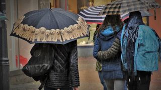 Atenţionare de călătorie emisă de MAE - Ploi torenţiale, inundaţii şi v&acirc;nt, &icirc;n Spania