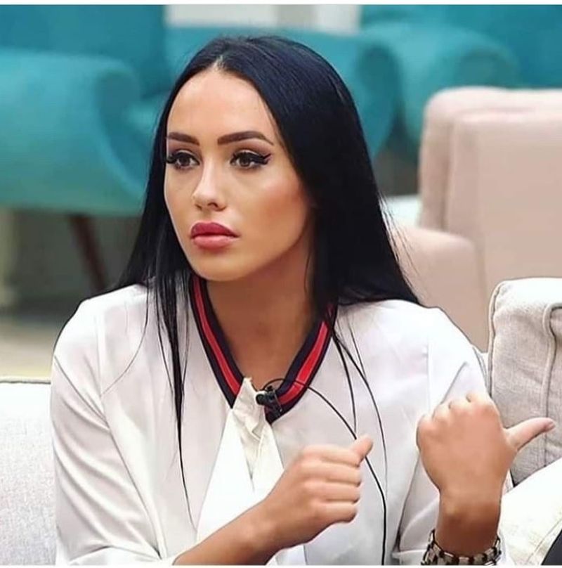 Ella de la „Puterea Dragostei” deranjată profund de noua melodie a lui Jador: „E despre o fată care l-a trădat!”