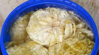 Varza murată face miracole pentru organism. Află de ce probleme te scapă