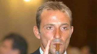 Incredibil, cum și-au petrecut pușcăriașii celebri Sărbătorile de Iarnă! De la lux și vacanțe pe plajă până  la sărăcia din celula de patru metri, fără lumină și ovații