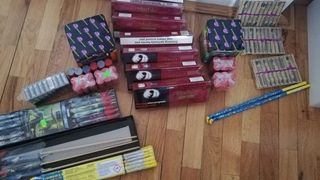 10,6 tone de artificii, găsite de poliţiştii din Ilfov într-un spaţiu neautorizat