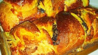 Ce să faci cu cozonacul rămas de sărbători. O idee genială!