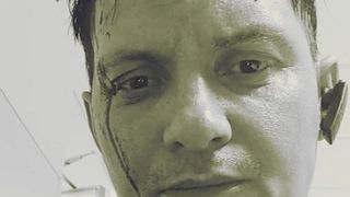 VIDEO | Șoferul unei companii de ridesharing, bătut cu bestialitate de patru clienți