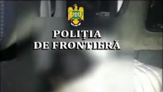 T&acirc;nără fără documente de călătorie găsită ascunsă &icirc;n maşina fratelui
