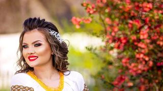 Cea mai sexy cântăreață de muzică populară, ședință foto incendiară! Irina Maria Birou a fost condamnată la închisoare după ce a accidentat mortal un bătrân FOTO