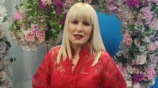 Primiți colindătorii? Cele mai tari vedete din Rom&acirc;nia transmit urări de An Nou cititorilor stirilekanald.ro | VIDEO EXCLUSIV