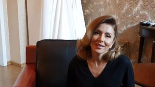 Primiți colindătorii? Cele mai tari vedete din Rom&acirc;nia transmit urări de An Nou cititorilor stirilekanald.ro | VIDEO EXCLUSIV