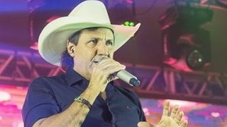 C&acirc;ntăreţul brazilian Juliano C&eacute;zar a murit pe scenă - VIDEO