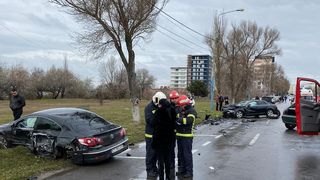Şase răniţi într-un accident rutier în staţiunea Mamaia