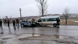 Accident grav în Botoşani: Autorităţile au activat Planul Roşu de Intervenţie