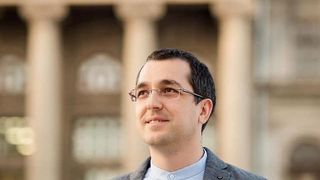 Vlad Voiculescu, favorit la alegerile pentru Primăria Capitalei, într-un sondaj comandat de PLUS