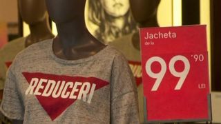 VIDEO | Sezonul falselor reduceri. Ce să facem ca să nu fim păcăliți