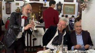 VIDEO | Petrecere cu dichis pentru Ion Dichiseanu