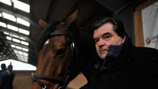 Nepotul lui Nicolae Ceauşescu e revoltat că rom&acirc;nii suferă pentru incendiile din Australia: &ldquo;Pl&acirc;ngeţi pădurile &icirc;n flăcări ale altora. Ale noastre ţipă sub drujbe de 25 de ani şi nimeni nu varsă o lacrimă&rdquo;