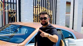 Un manelist celebru riscă să ajungă în spatele gratiilor, după ce a încercat să mituiască un polițist. Cântărețul a fost prins fără asigurare la un Rolls Royce de 200.000 de euro