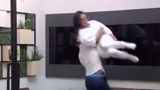 Ella și Iancu de la &bdquo;Puterea Dragostei&rdquo; - ipostaze incendiare: &bdquo;Am făcut-o...din plictiseală&rdquo;. Vezi cum au fost surprinși cei doi și ce părere are Denisa, iubita concurentului